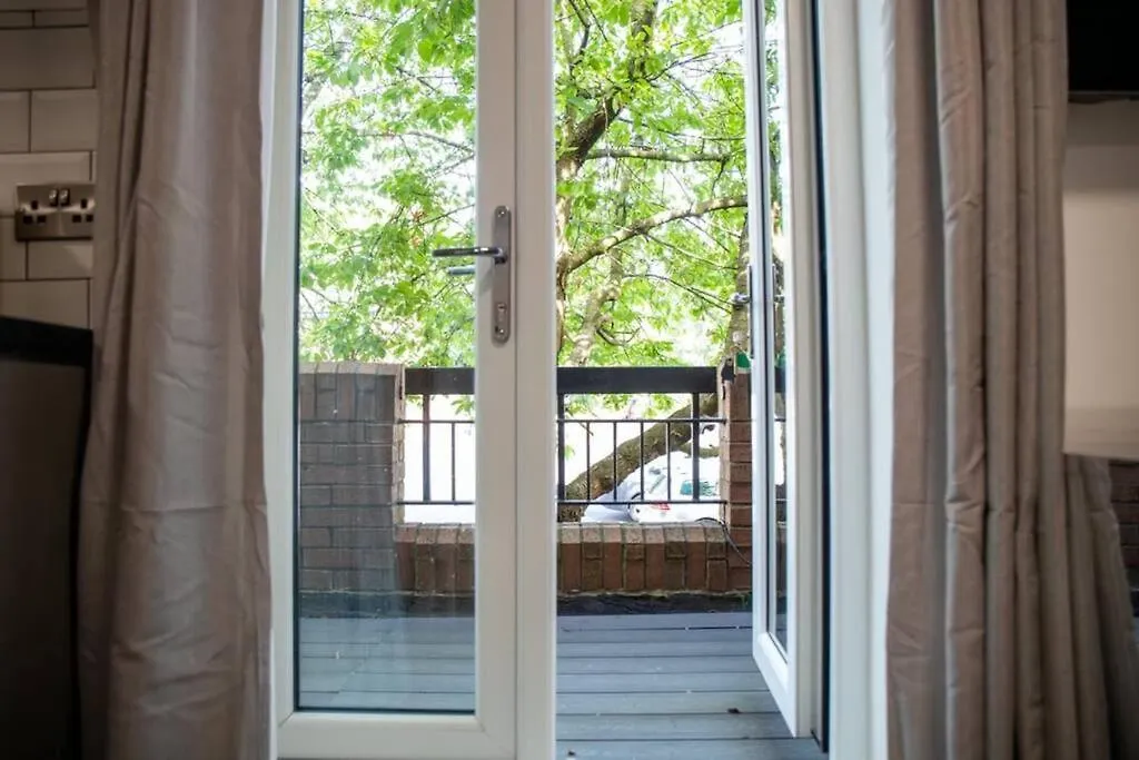 Appartement Modern 1-Bedroom Near Leeds Arena W Free Parking