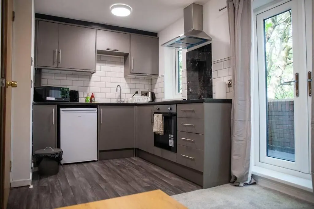 Modern 1-Bedroom Near Leeds Arena W Free Parking